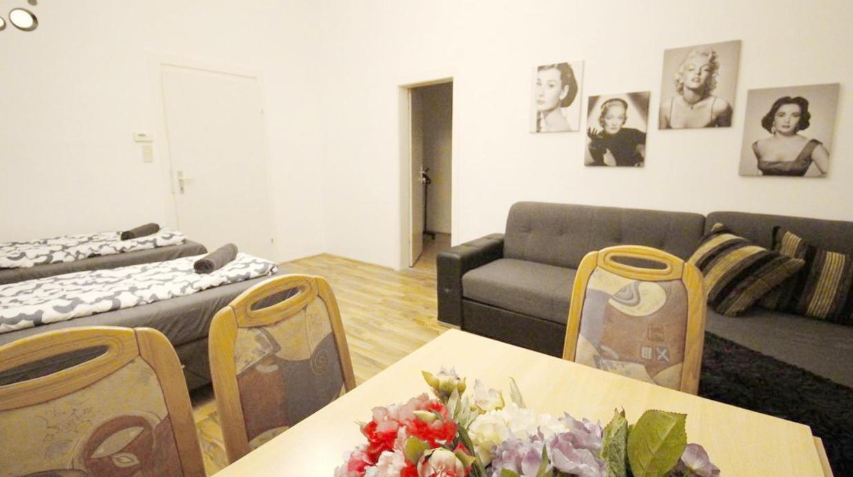 Comfortable Near Schonbrunn Palace * Vienna