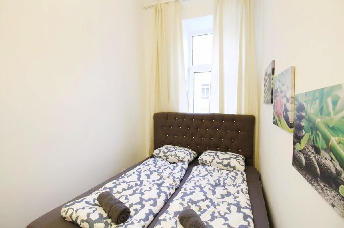 Comfortable Near Schonbrunn Palace Homestay Vienna