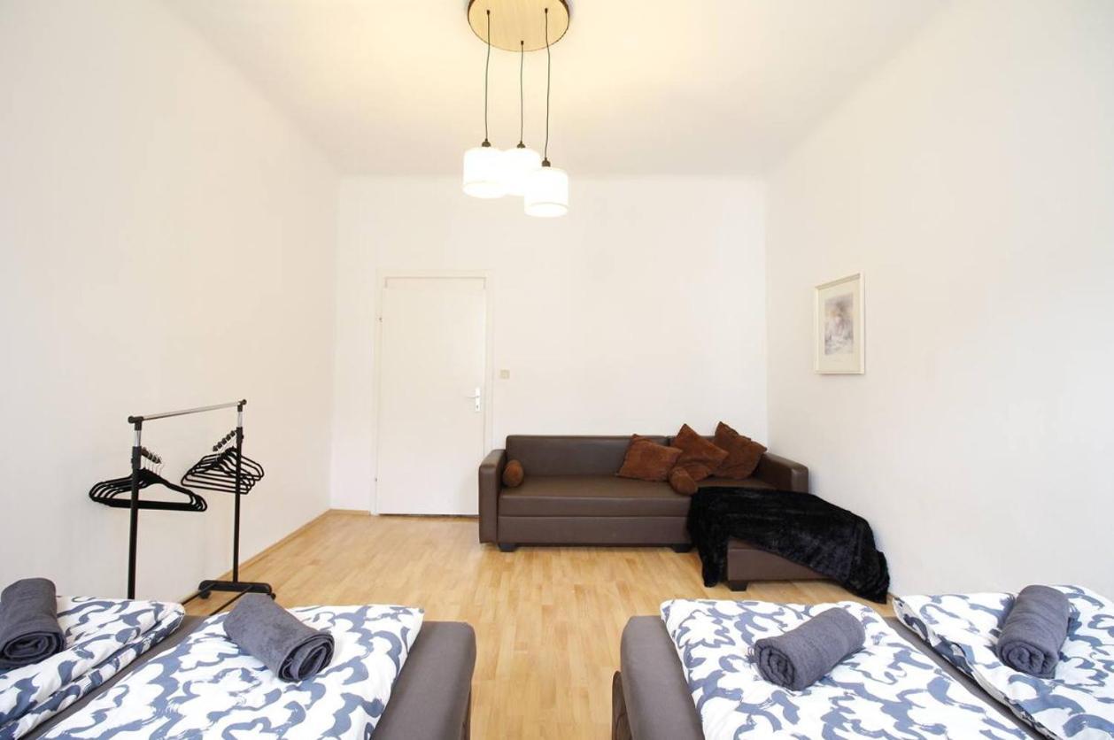 Comfortable Near Schonbrunn Palace * Wien